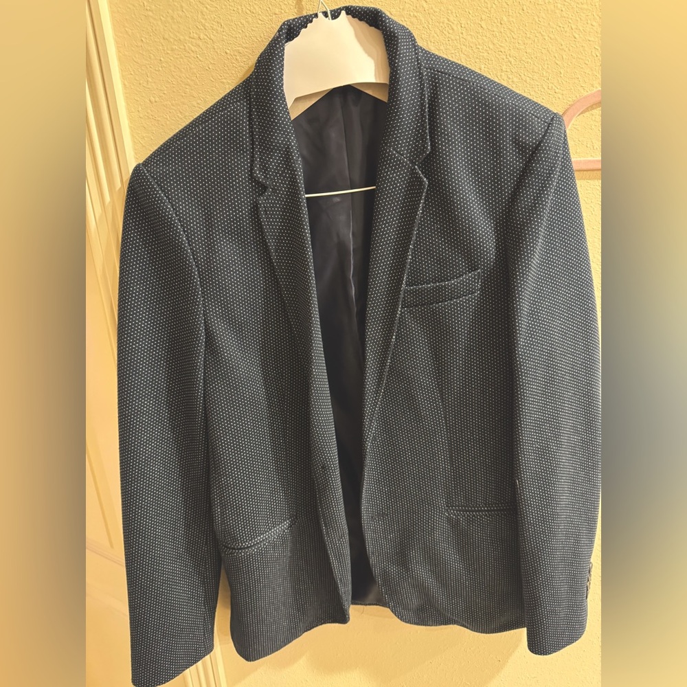 Navy blue men’s suit